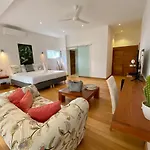 Casa-22 Luxury Boutique Hotel