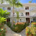 Aventura Tropical Suites Deluxe - Beach Club And Swimming Pool