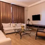 Weston Suites Hotel