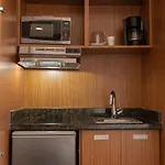 Weston Suites Hotel