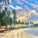 Baoba Breeze Bed & Breakfast- Beachfront Paradise