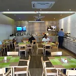 Weston Suites Hotel