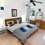 El Pelicano Apart-Hotel