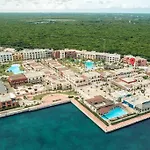 Your Private Pool, Marina Resort Hot Tub & Grounds