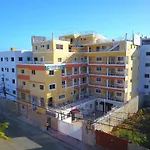 Tropical Island Apartahotel