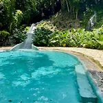 Platon Ecolodge