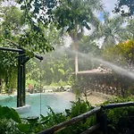 Platon Ecolodge