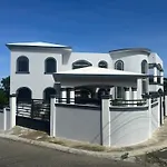 Luxury Apartment Hot Water,Ac,Wifi,Ps3