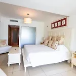 Beachfront King Bed Privacyjacuzzifullkitchen