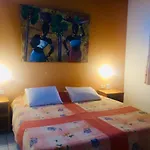 El Flamboyan Apartments