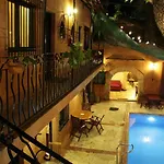 Dona Elvira Boutique Hotel