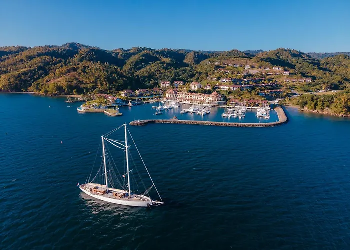 The Bannister Hotel & Yacht Club By Mint