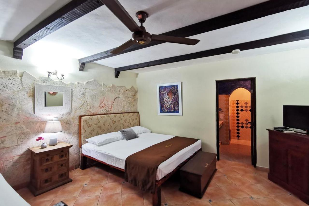 Hotel Dona Elvira Boutique 4*