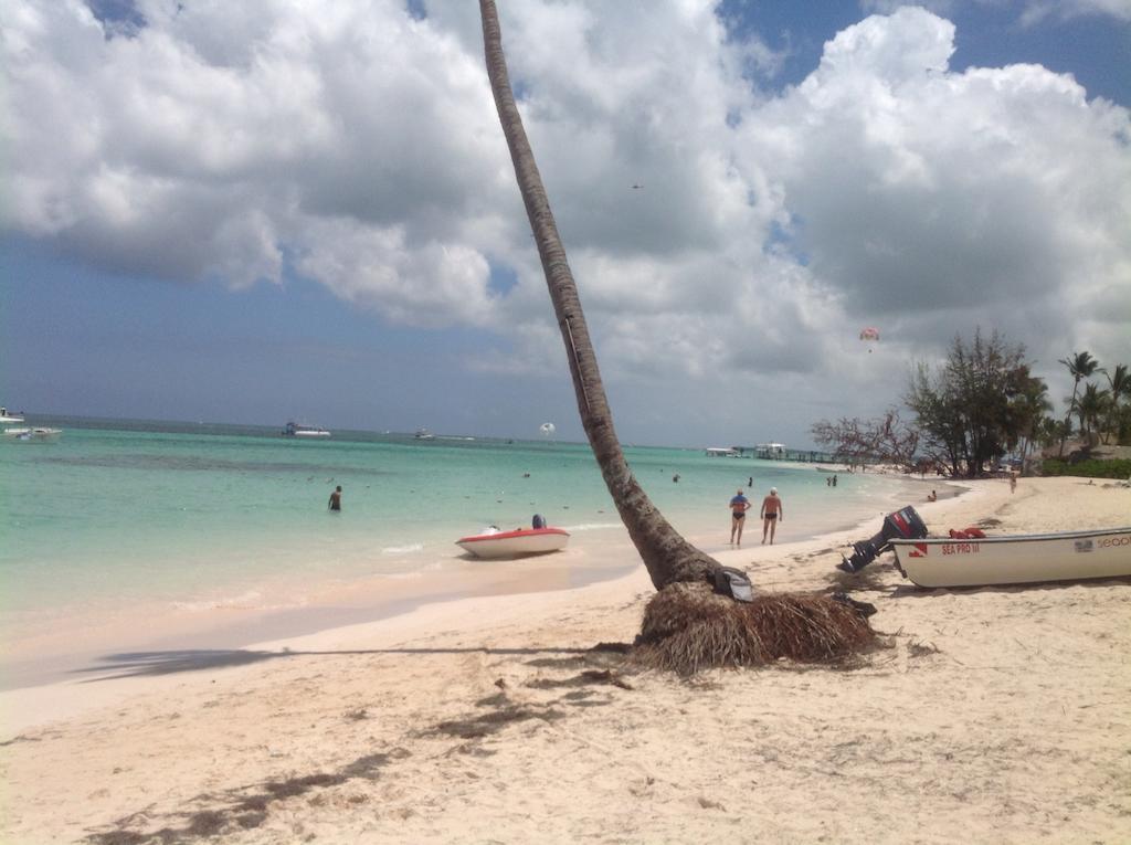 Cocos Lodge