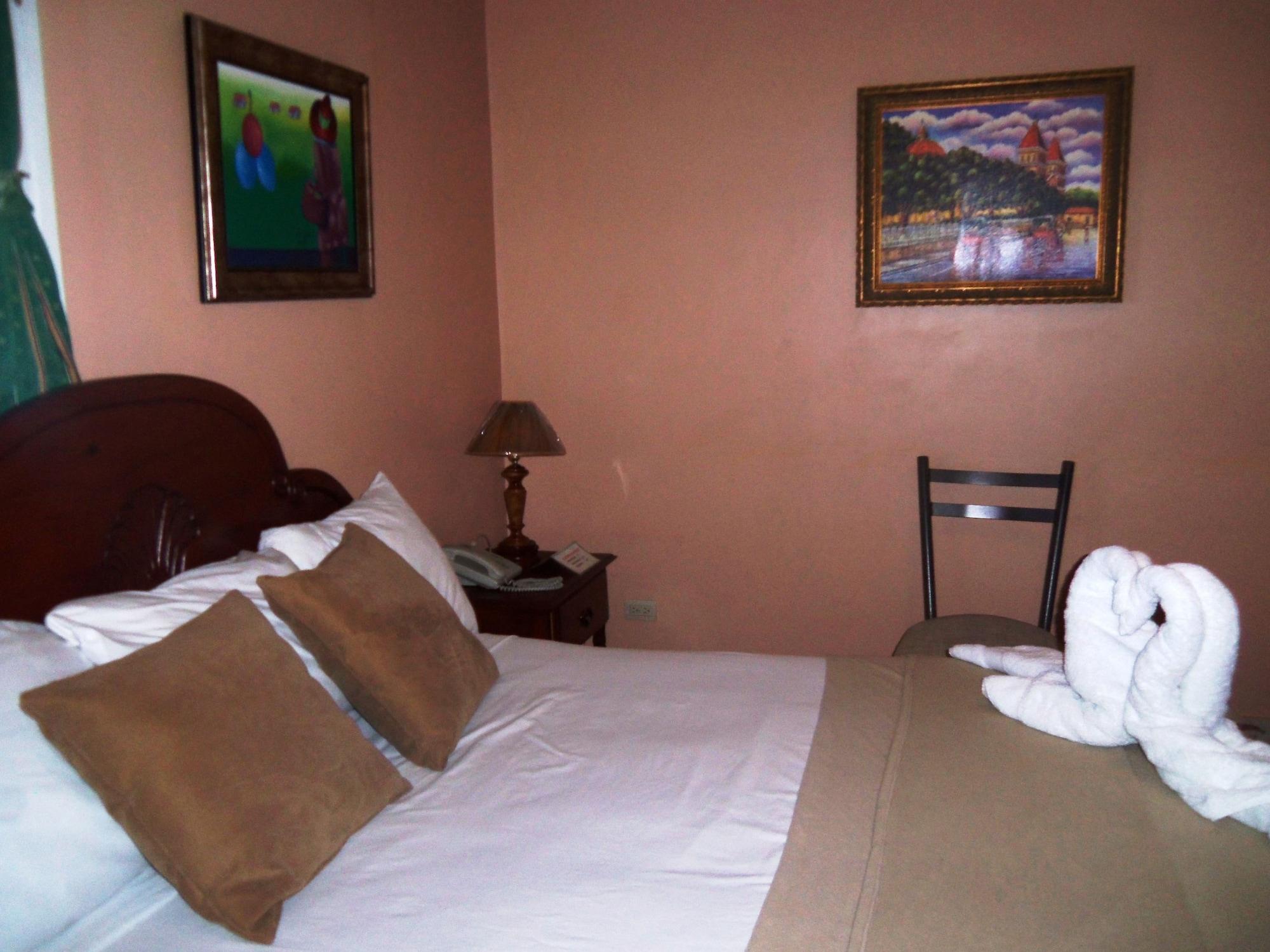 Discovery Hotel 3*
