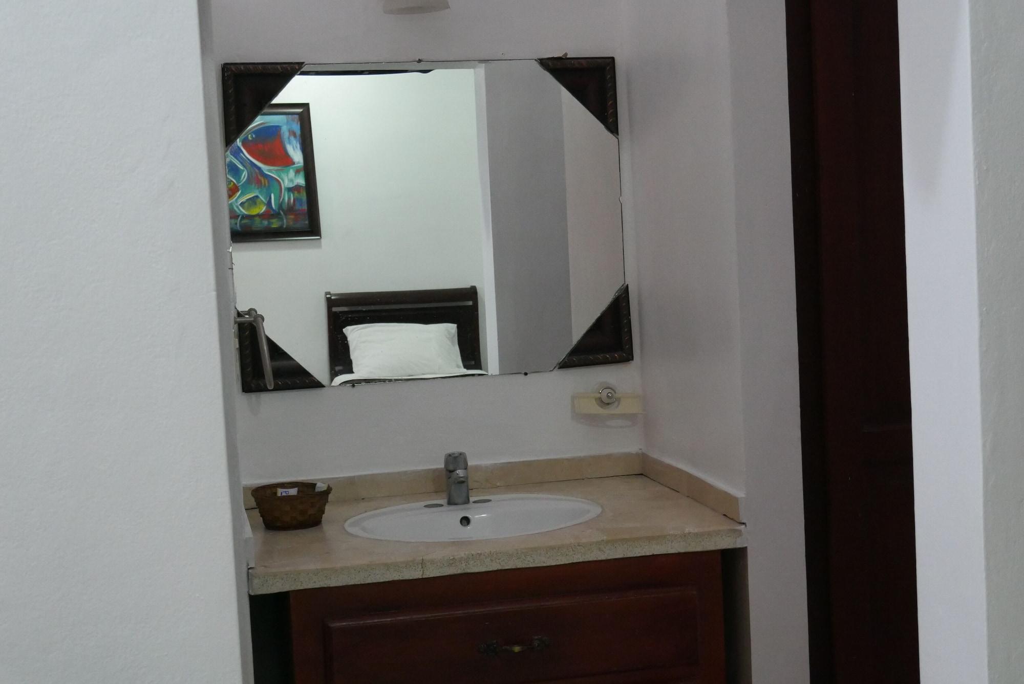 Luis V Hotel 3*
