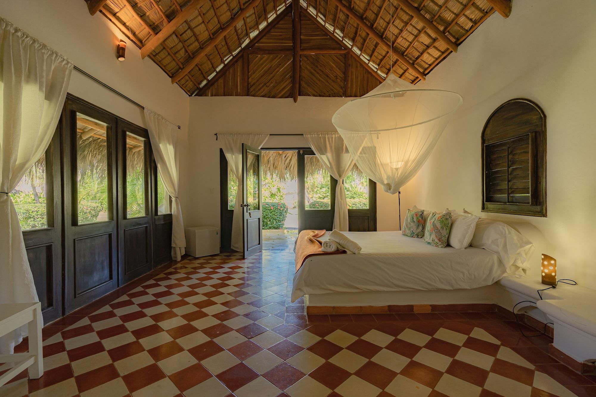 Hotel Costa Ballenas