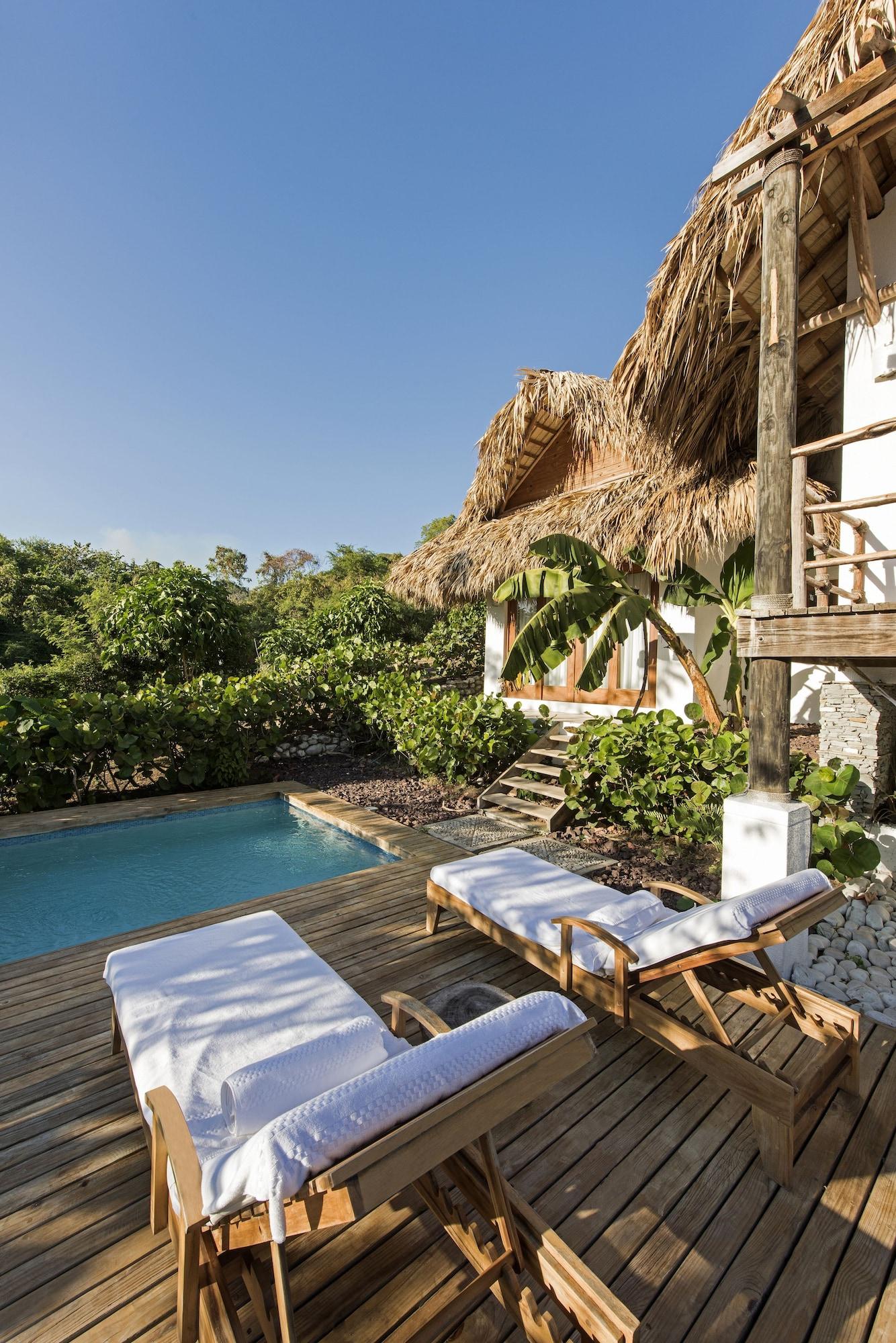 Casa Bonita Tropical & Hotel