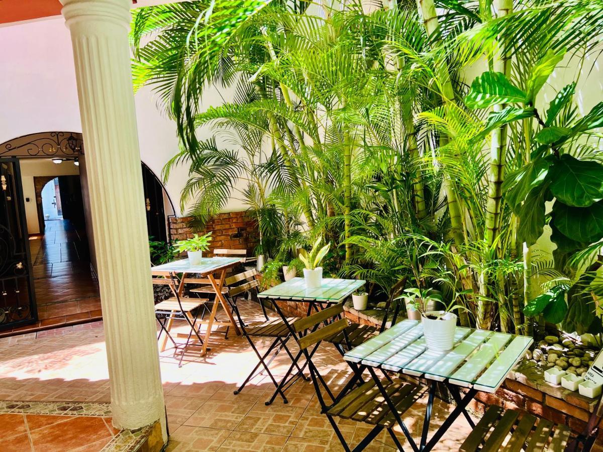 Hotel Colonial