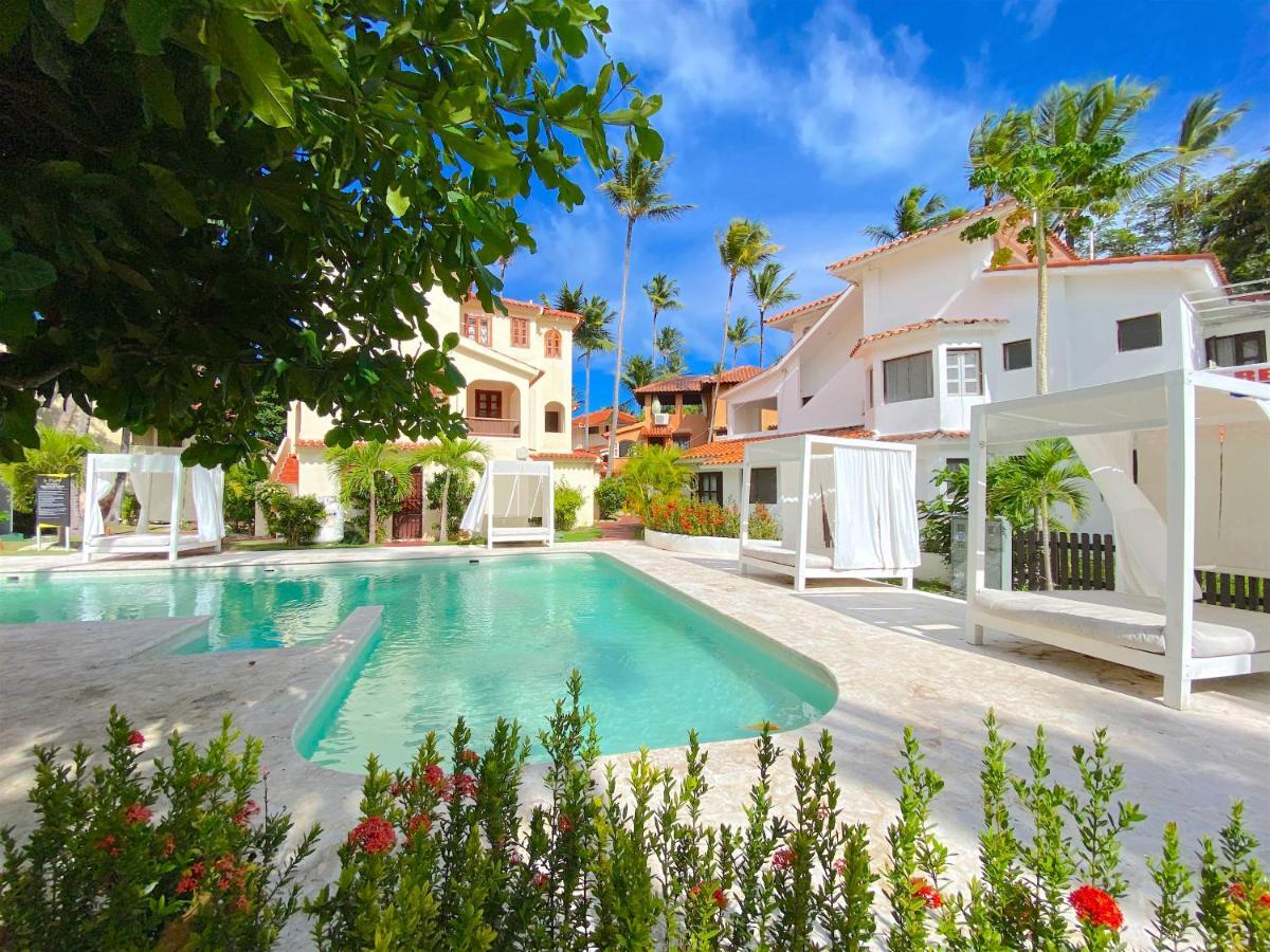 Los Corales Villas And Suites - Beach Club, Spa, Restaurants Resort