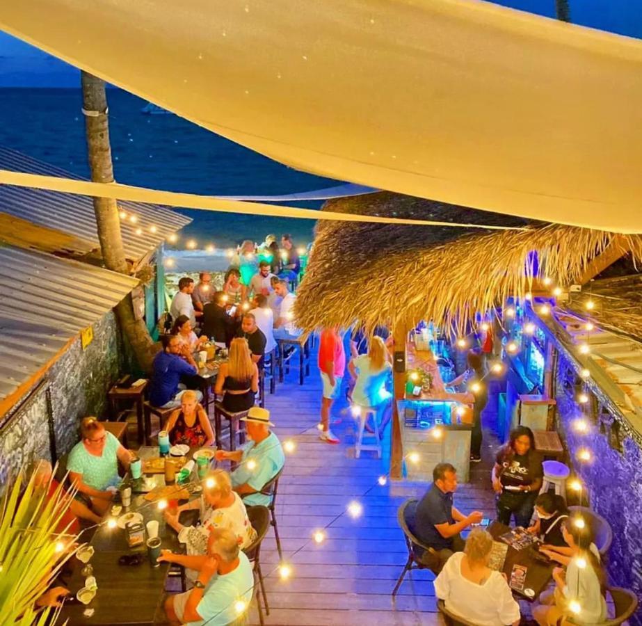 Los Corales Villas And Suites - Beach Club, Spa, Restaurants