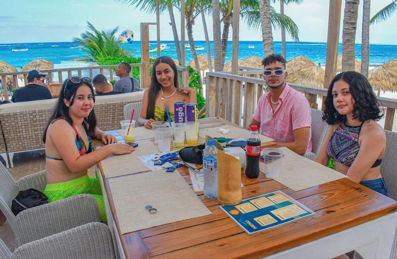 Los Corales Villas And Suites - Beach Club, Spa, Restaurants Resort