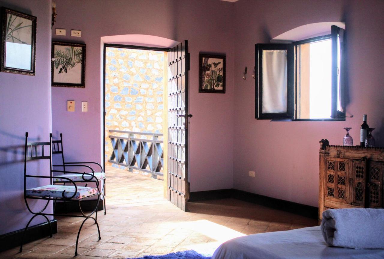 El Castillo Bed & Breakfast Las Galeras