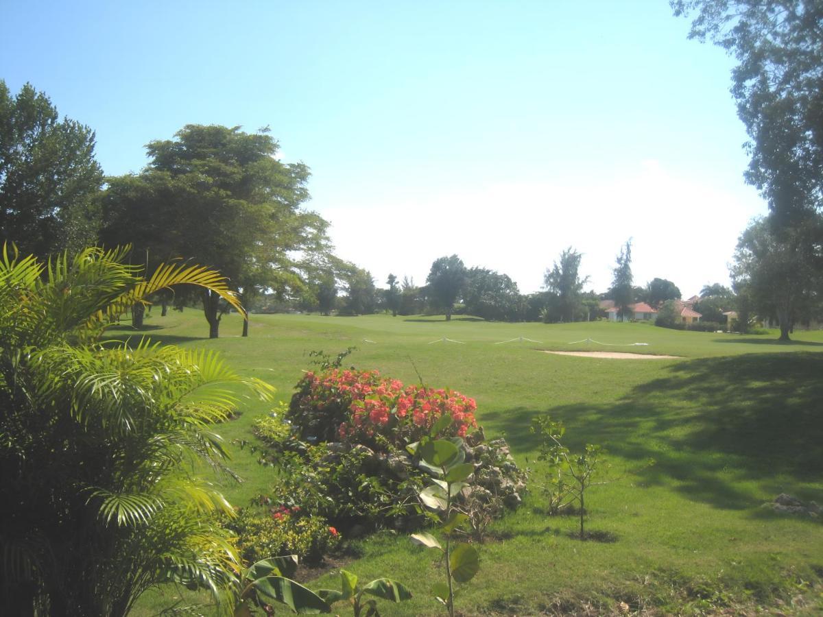 Villamorametro Villa *