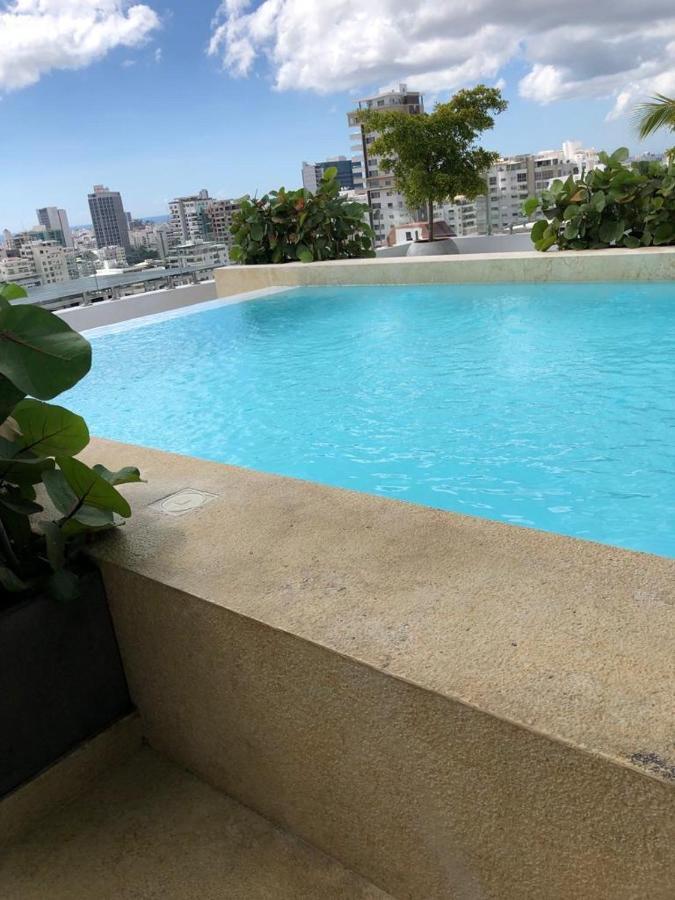 Piantini's Skylight * Santo Domingo