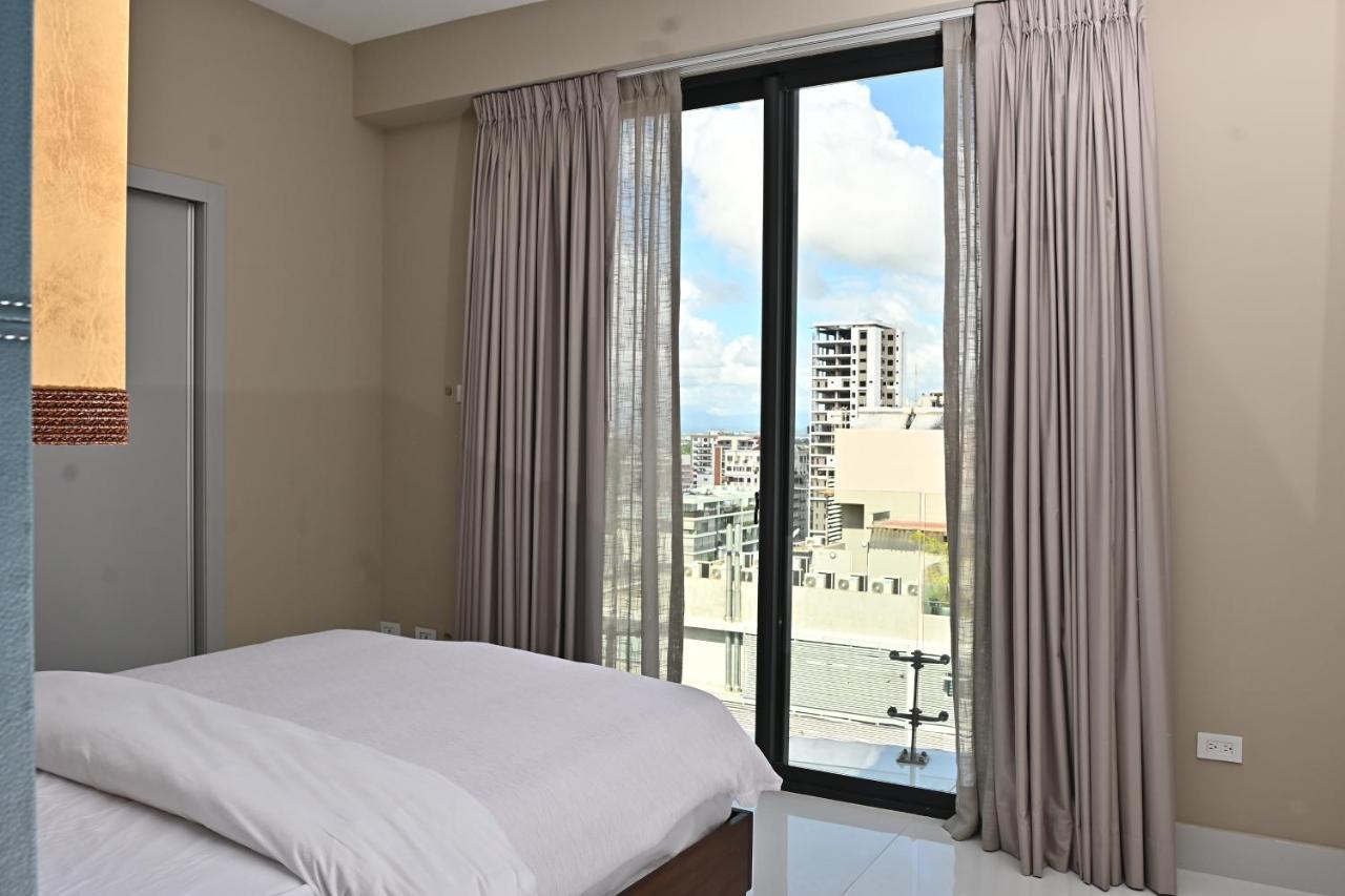 Piantini's Skylight Apartment Santo Domingo