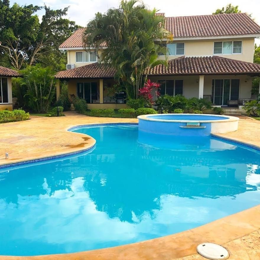 Villa Beautiful Metro Country Club, *