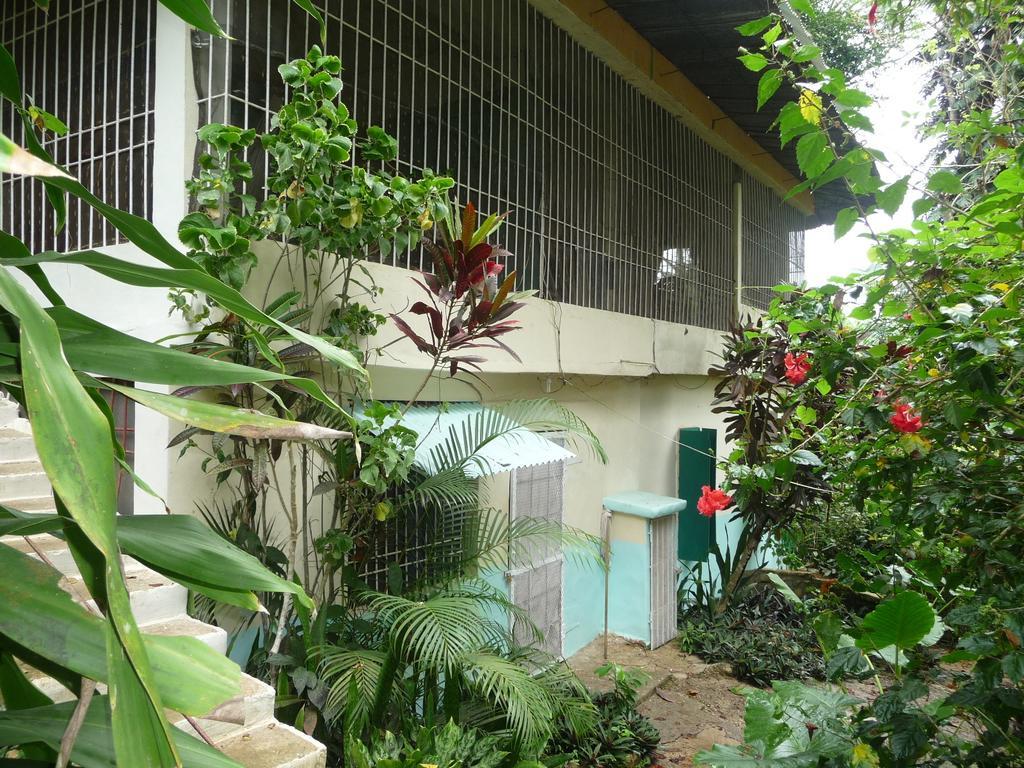 Riverside Private Lodge