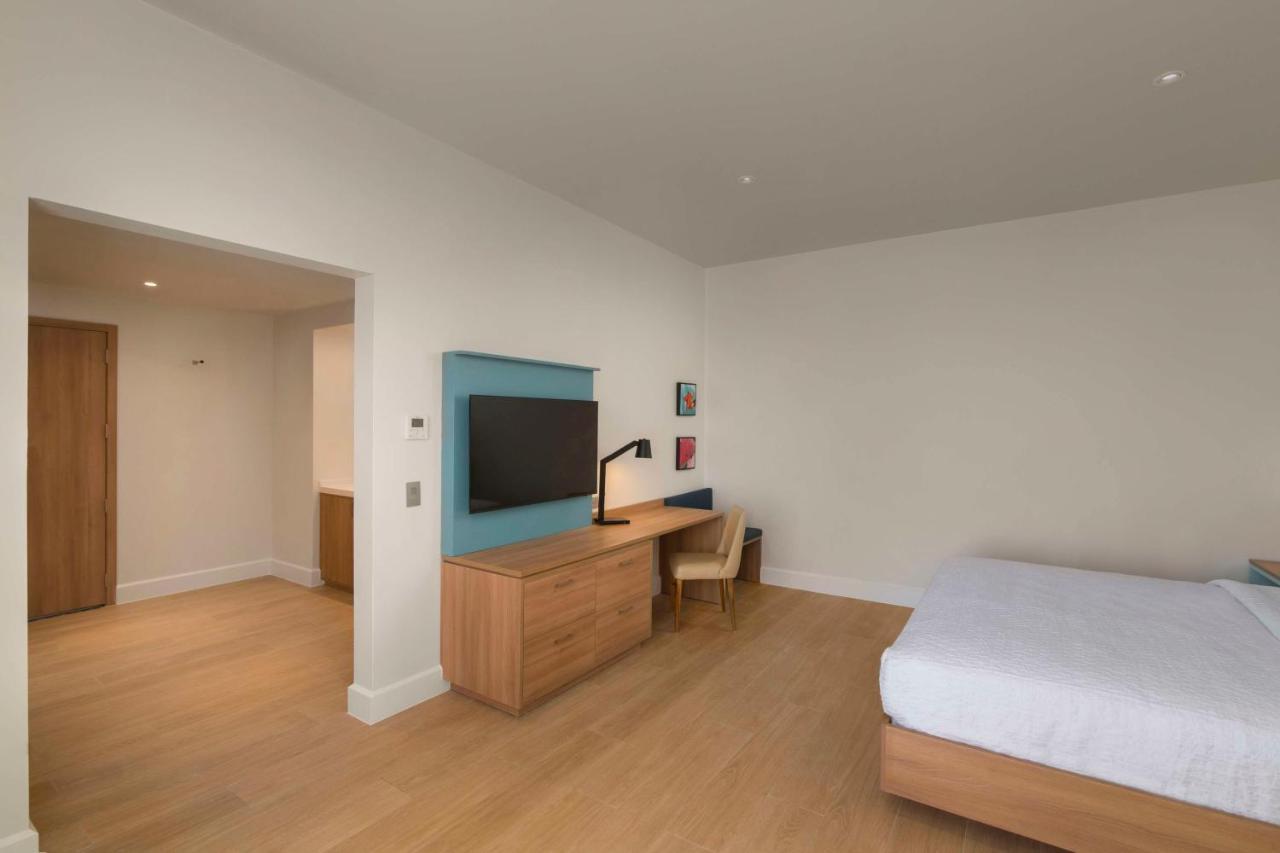 Hilton Garden Hotel 3*