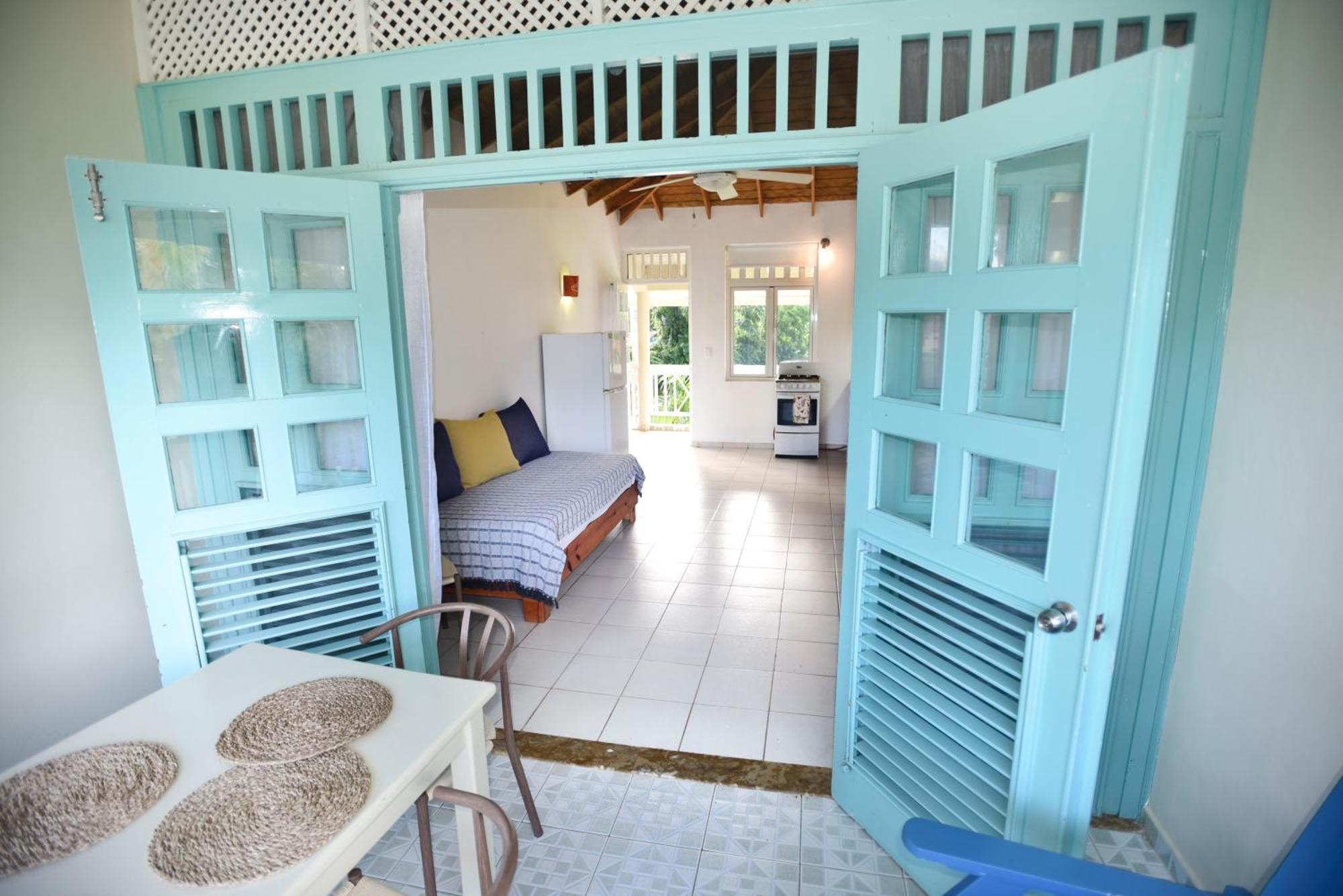 Aparthotel El Pelicano 3*