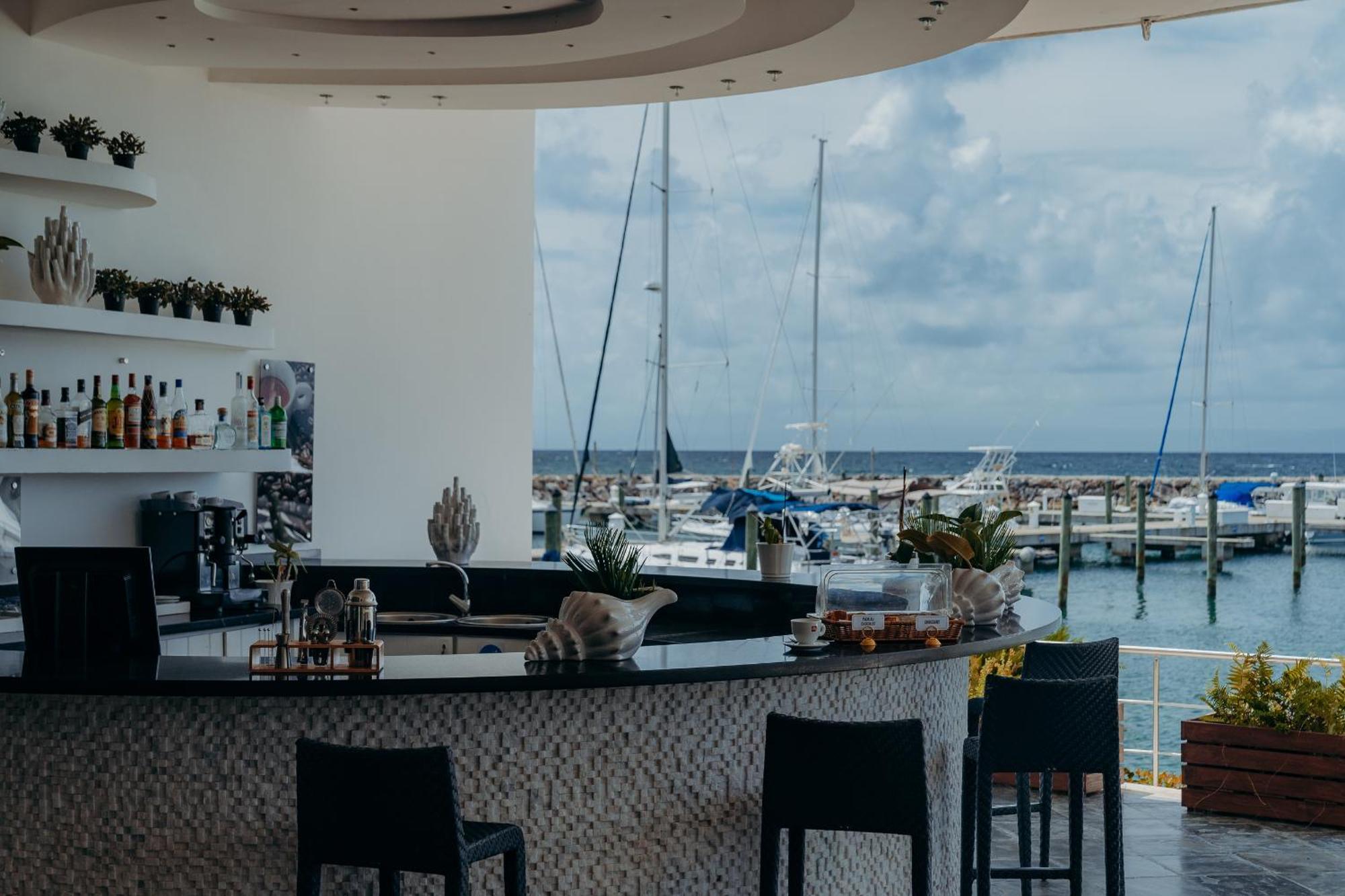 Hotel The Bannister & Yacht Club By Mint