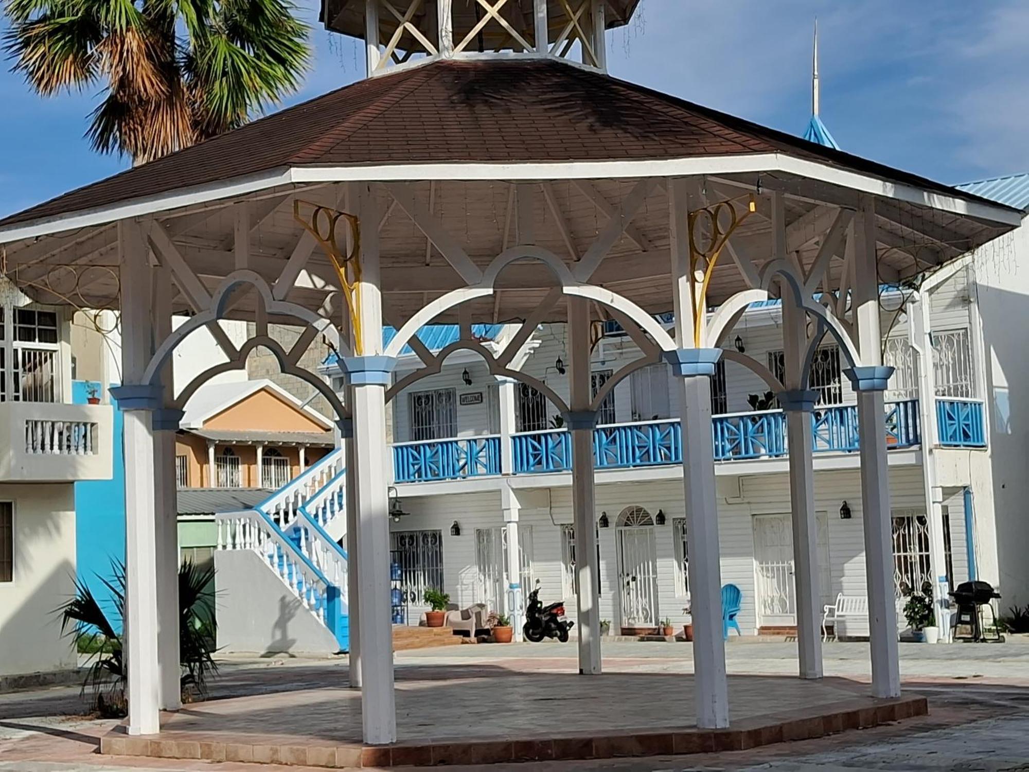 Hotel Cortlang Vacation - Located In El Pueblito Near Playa Dorada Pop Puerto Plata