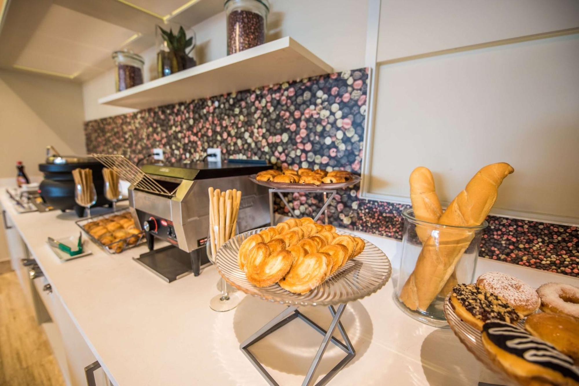 Hampton By Hilton Santo Domingo Airport 3*