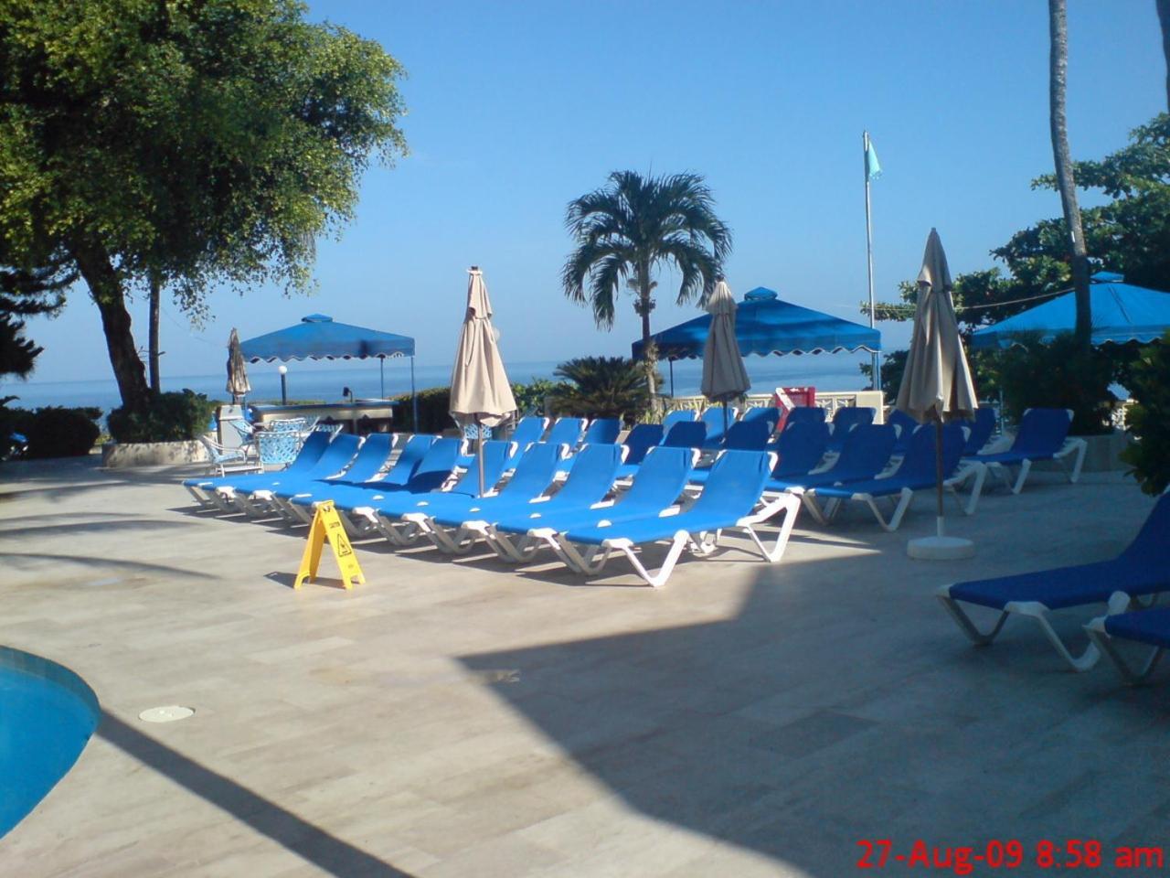 Hotel By The Sea