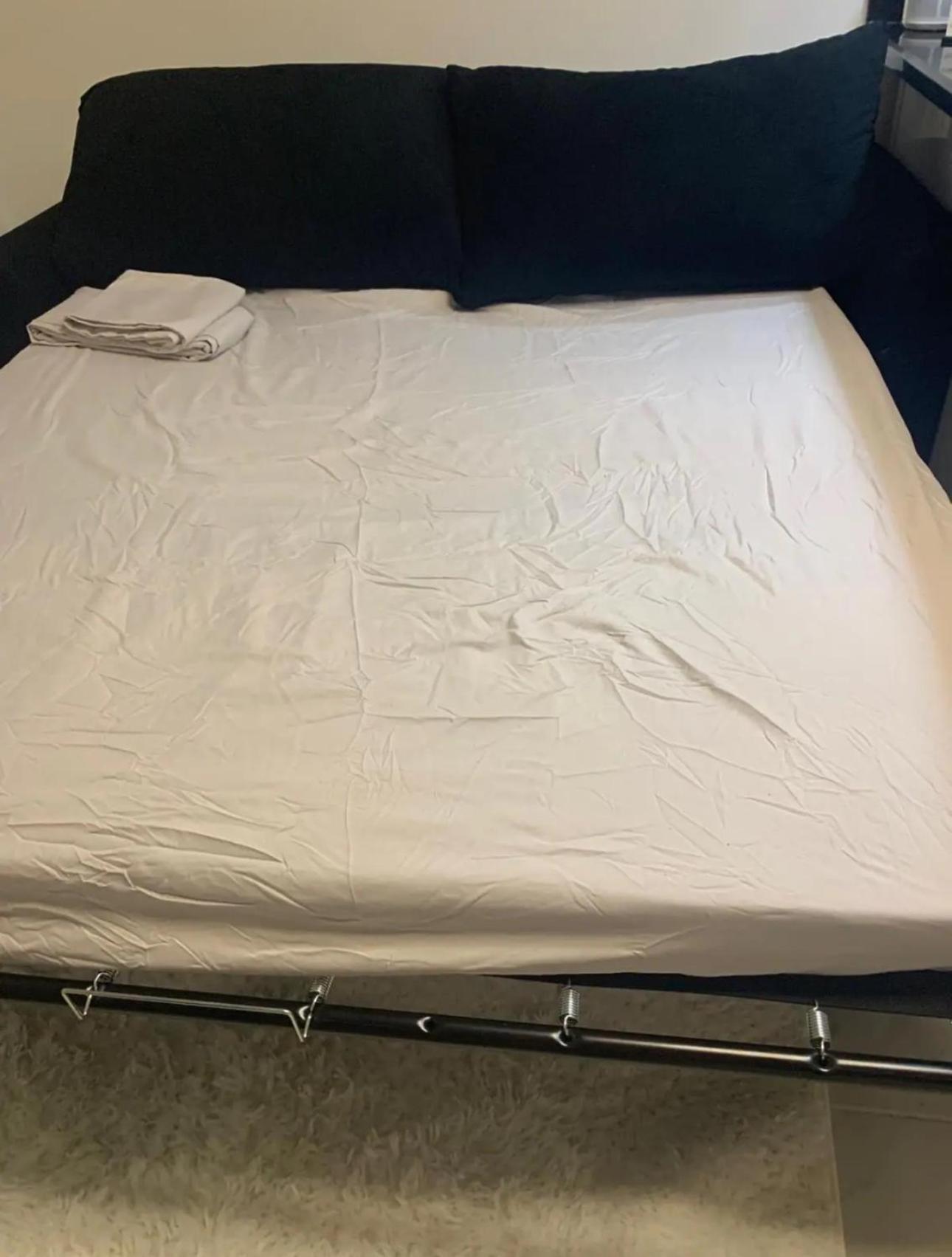 Luxury Hot Water,ac,wifi,ps3 Apartment *