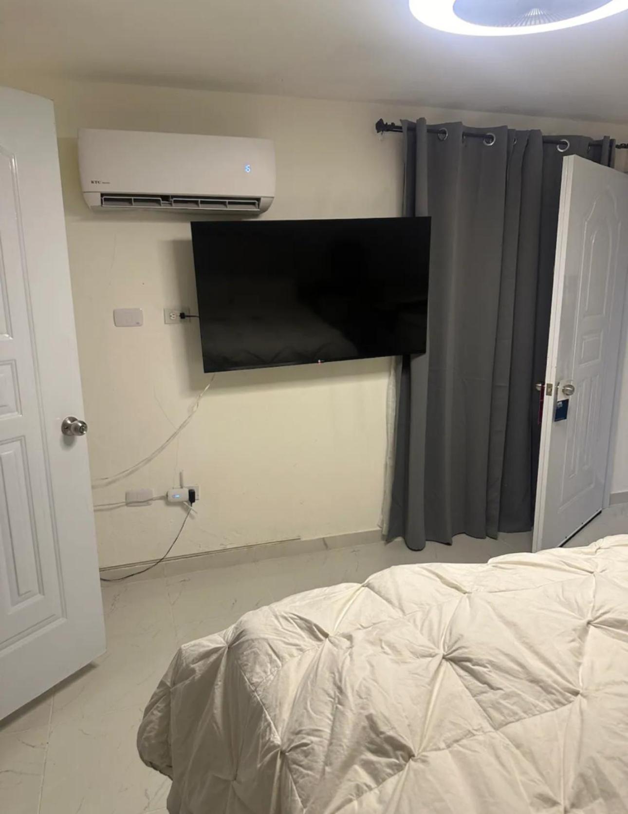 Luxury Hot Water,ac,wifi,ps3 Apartment Puerto Plata