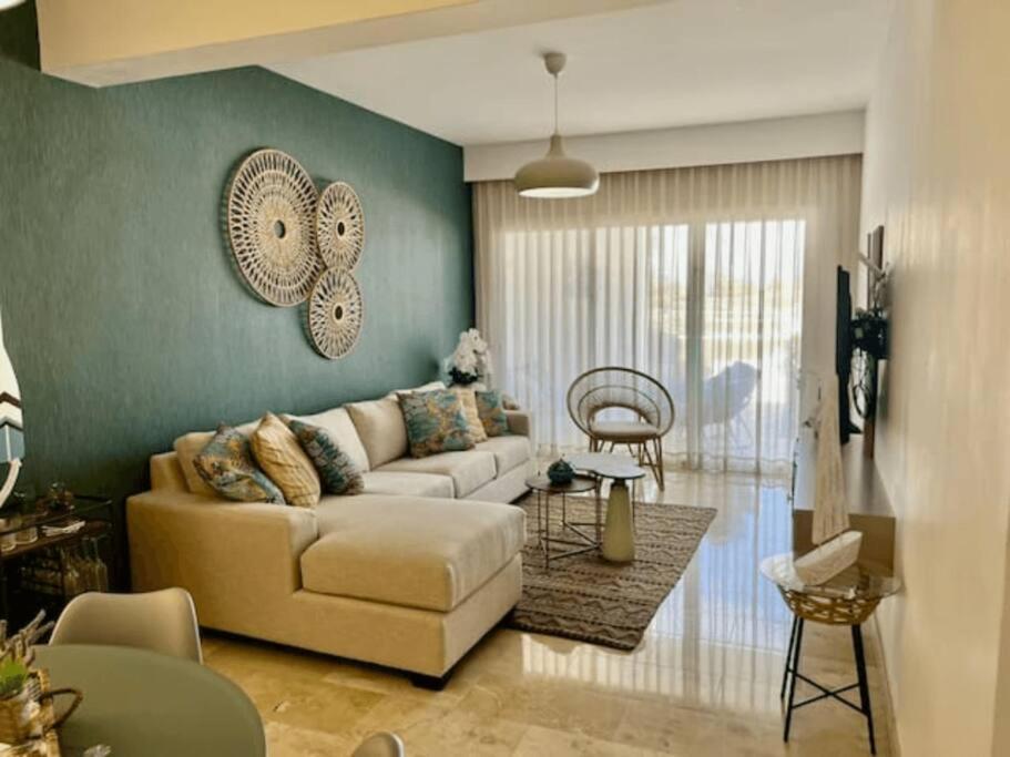 Apartment Paradise Pool Front And At