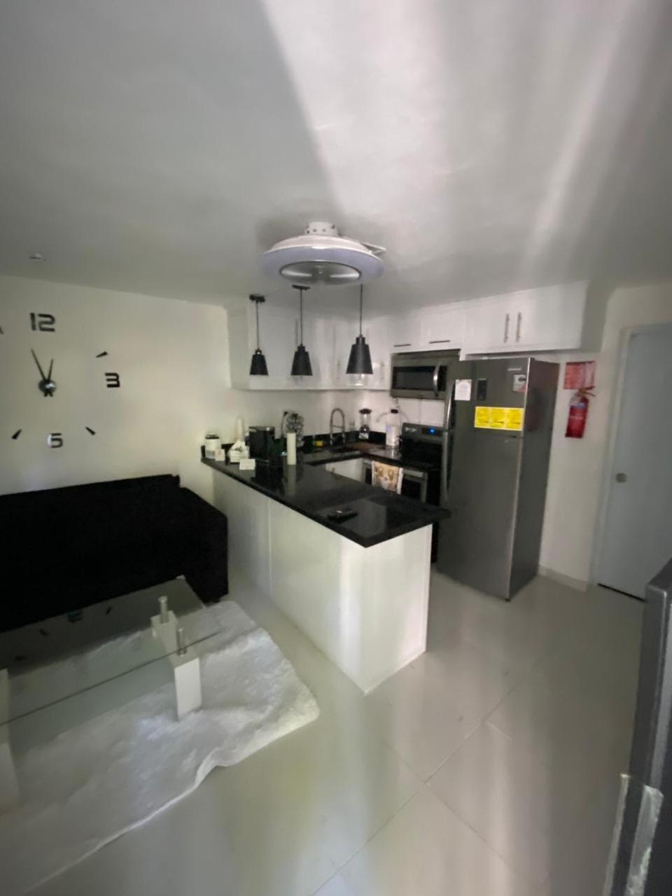 Luxury Hot Water,ac,wifi,ps3 Apartment *
