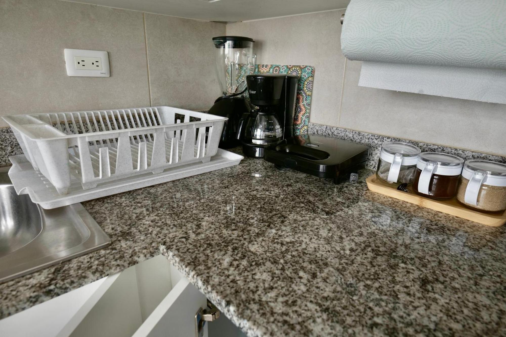 Apartment Kendasoltower Juandolio-seaview-1br-2bds-4px-wifi-tv-ac-newtower