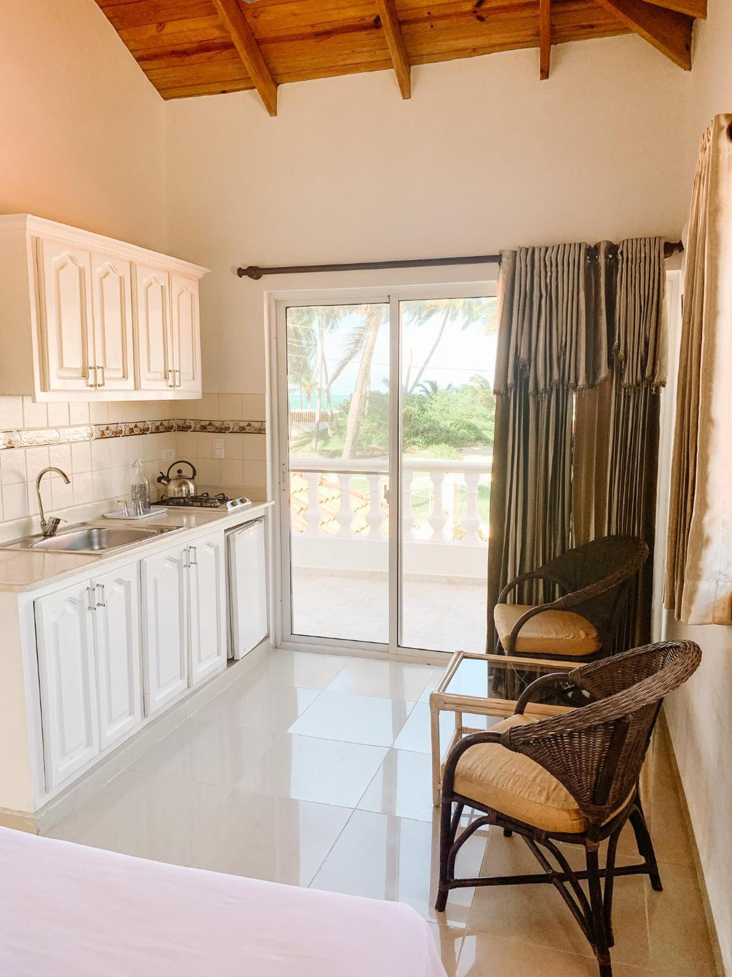Aparthotel Brisas Doradas Beachfront Cabarete