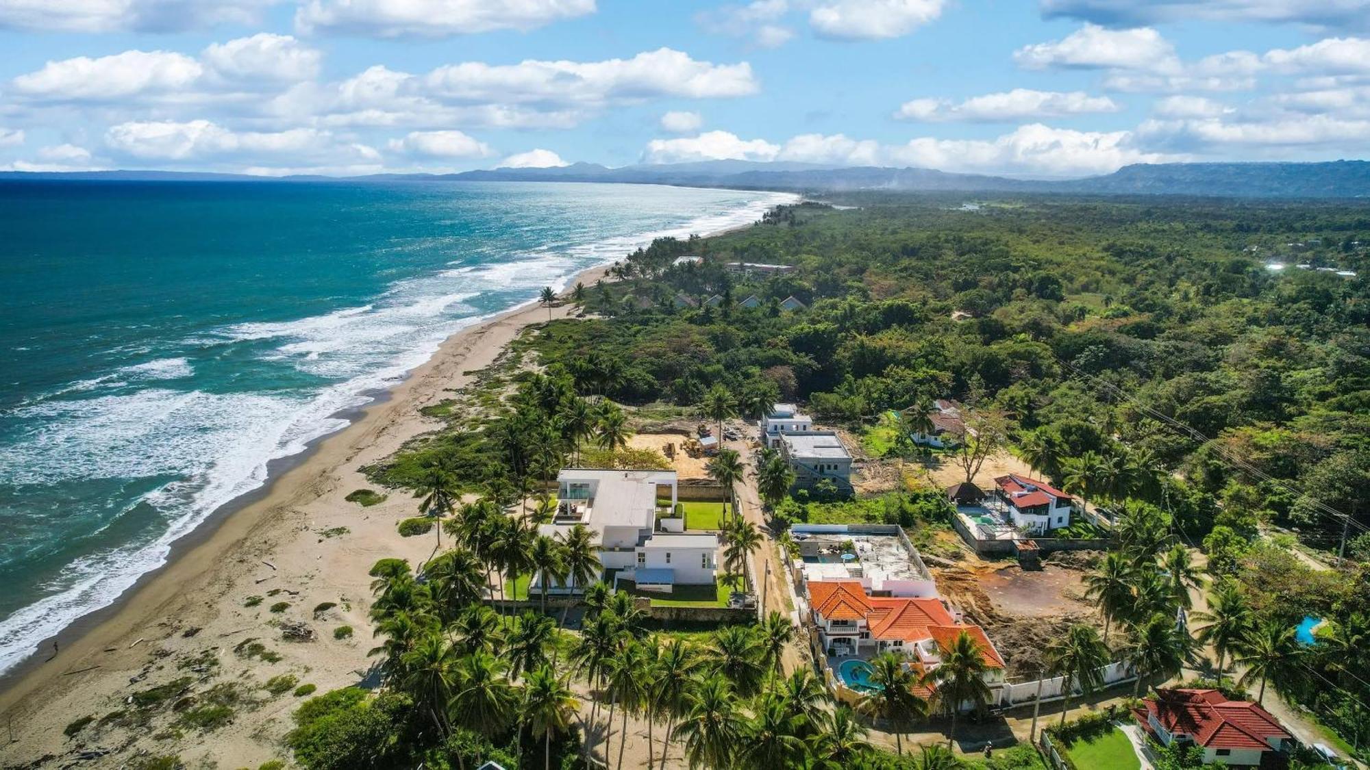 Brisas Doradas Beachfront Aparthotel *