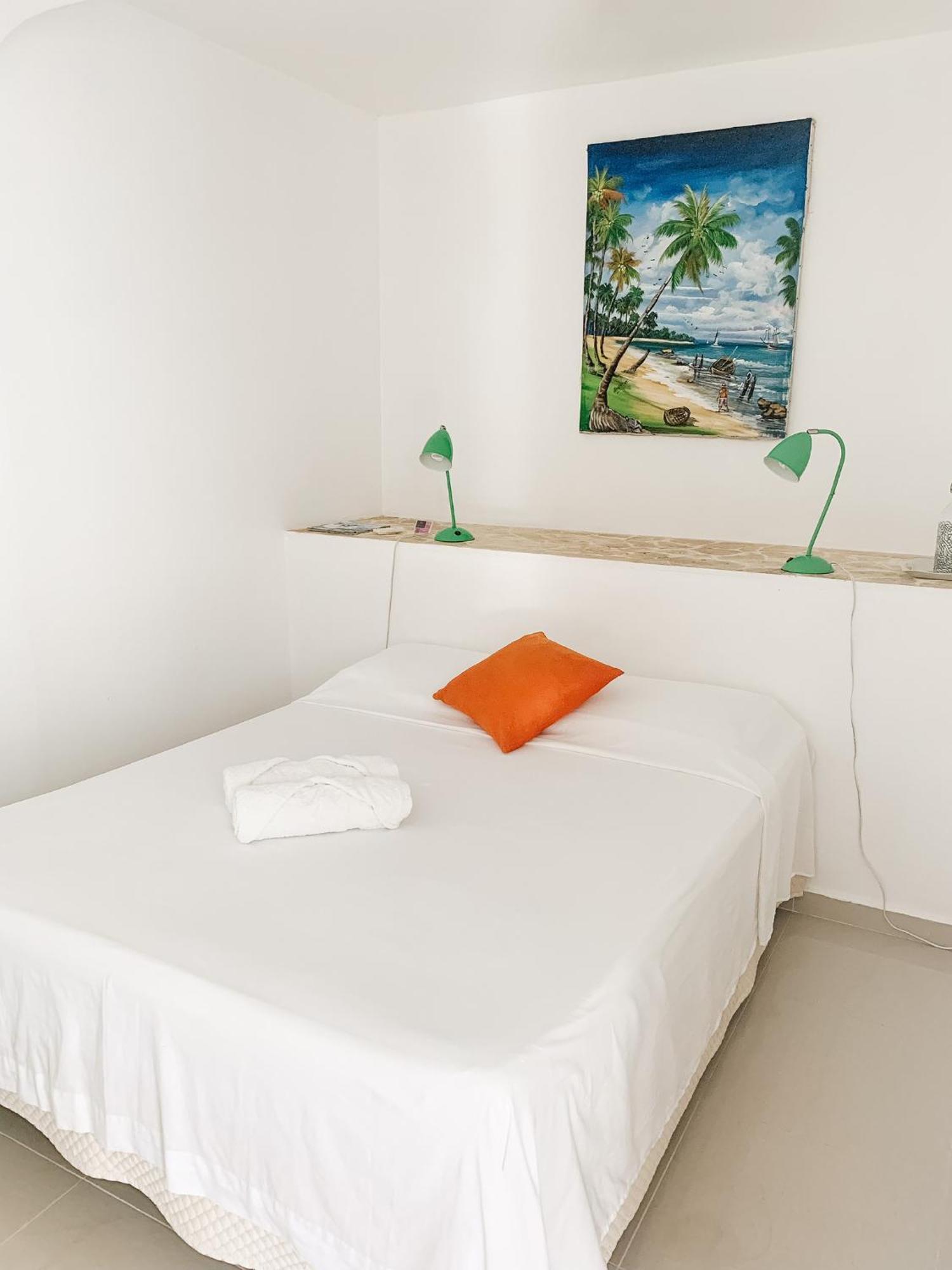 Aparthotel Brisas Doradas Beachfront *