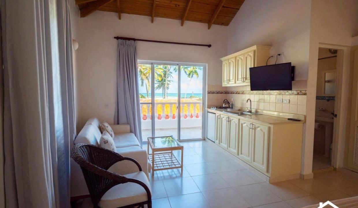Brisas Doradas Beachfront Aparthotel