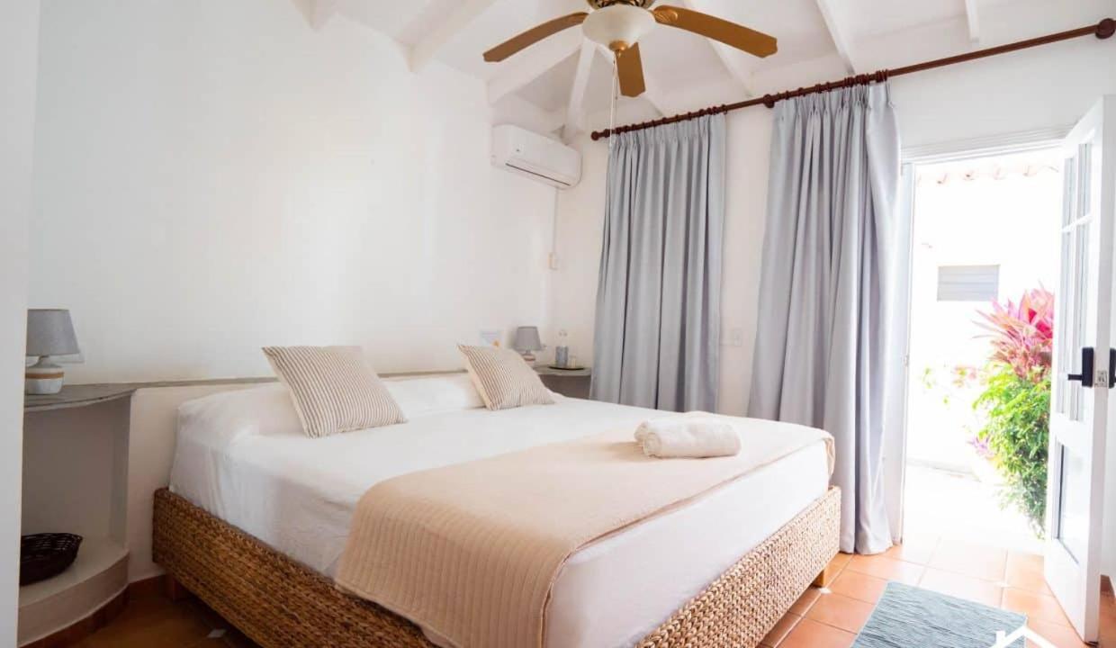 Aparthotel Brisas Doradas Beachfront *