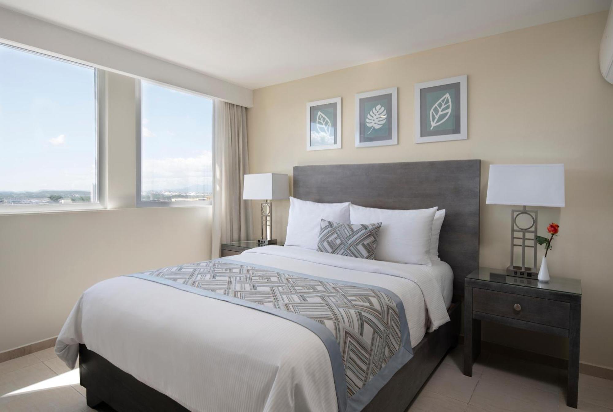 Hodelpa Centro Plaza Hotel 3*