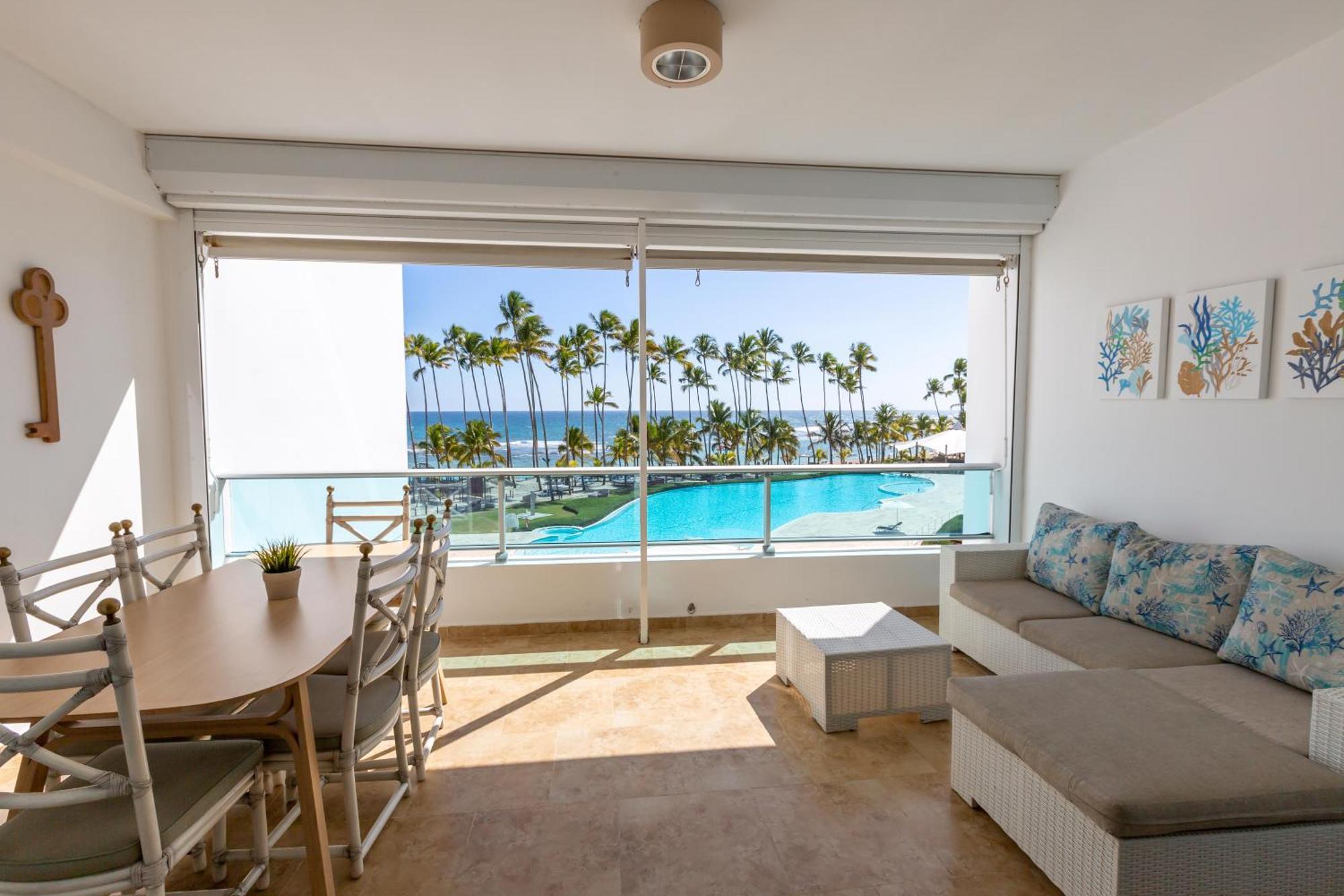 Marbella Beachfront Apartment *